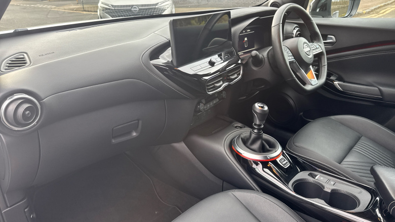 Nissan Juke 1.0 DiG-T Tekna 5dr Petrol Hatchback